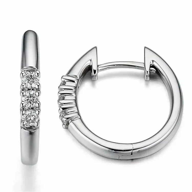 15 mm diamant creol i 14 karat vitguld med diamant