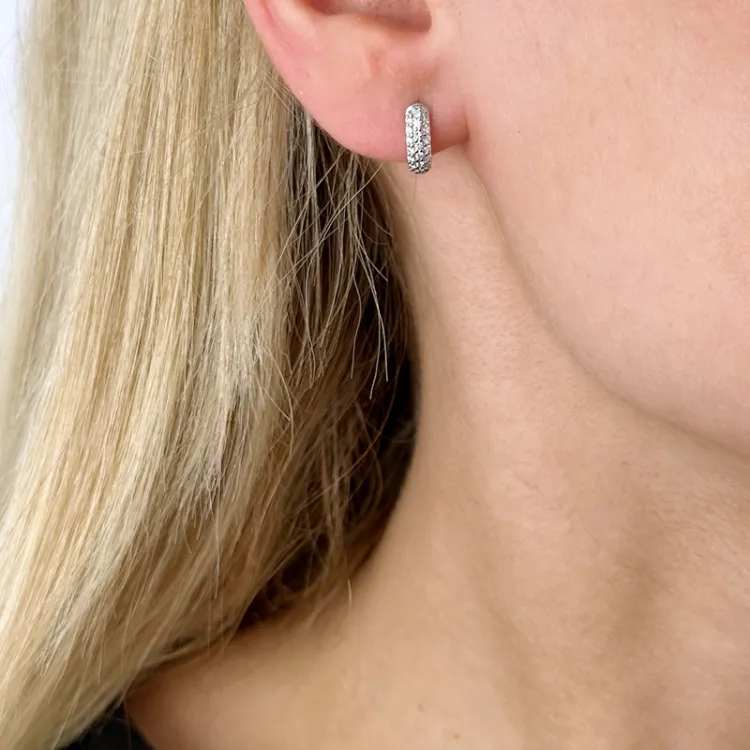10 mm diamant creol i 14 karat vitguld med diamant