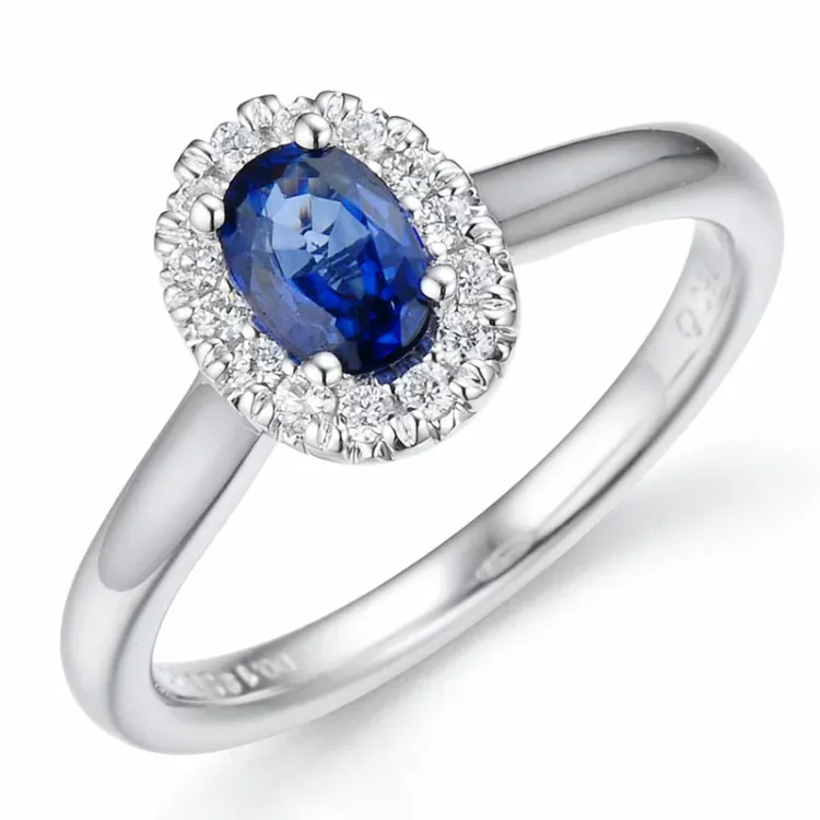 Safir rosettring i 14 karat vitguld 0,12 ct 0,65 ct
