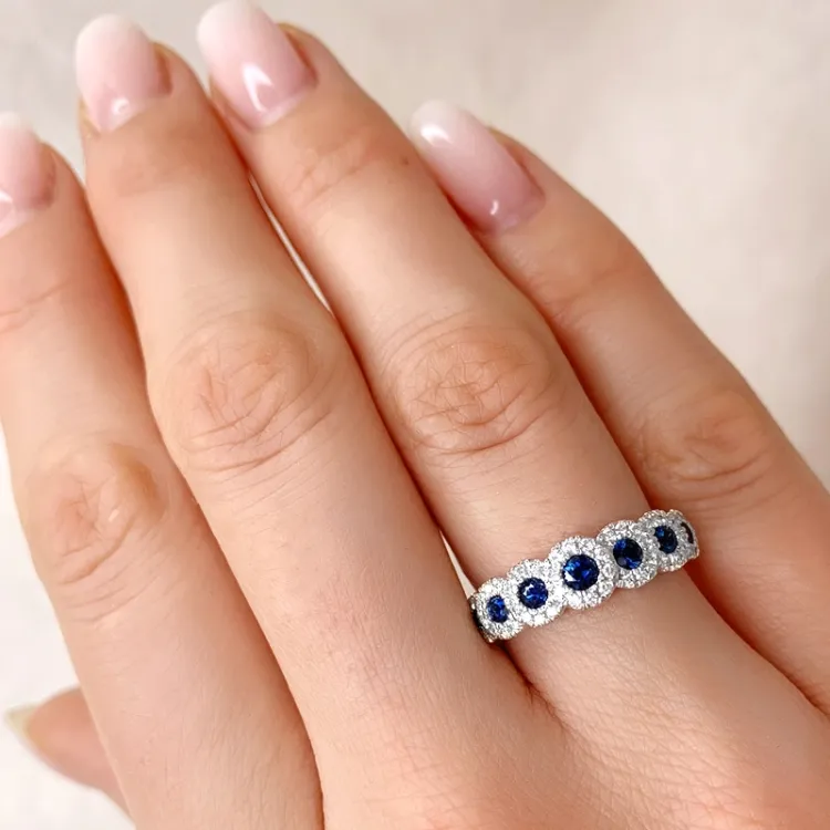 safir diamantring i 14 karat vitguld 0,66 ct 0,27 ct