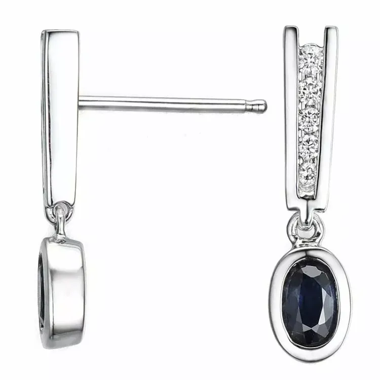 ovala safir diamantörhängen i 14 karat vitguld med diamant och safir 