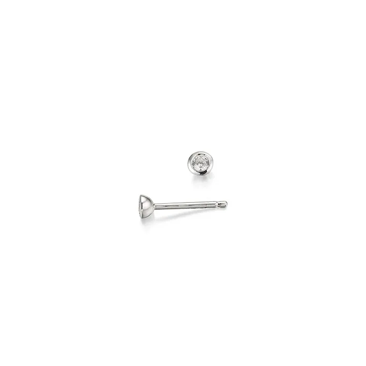 2 x 0,05 ct solitäreörhängestift i 14 karat vitguld med diamant 