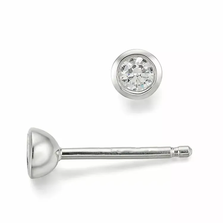 runda diamant solitäreörhängestift i 14 karat vitguld med diamant