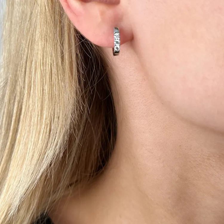 12,5 mm diamant creol i 14 karat vitguld med diamant 