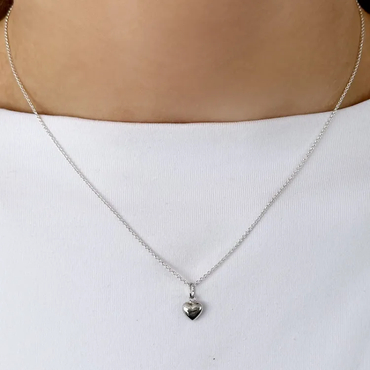6 x 8 mm hjärta hängen i silver