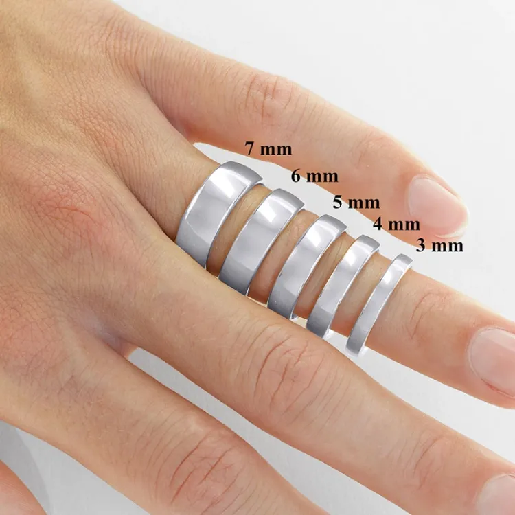 5 och 4 mm vigselsringar i 14  karat vitguld - set
