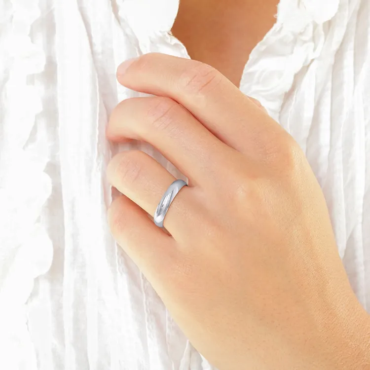 4 och 3 mm vigselsringar i 9 karat vitguld 0,02 ct - set