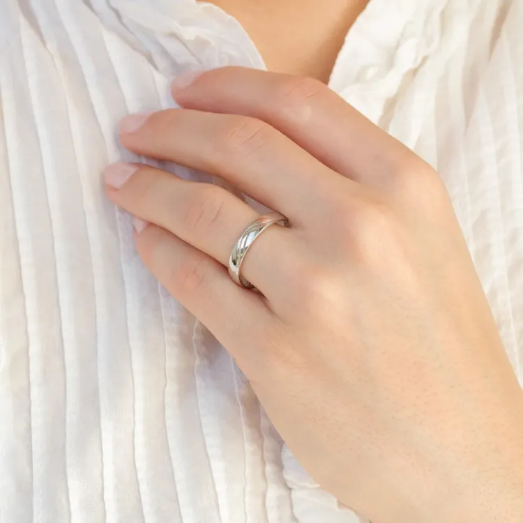 4 mm vigselsring i 14  karat vitguld