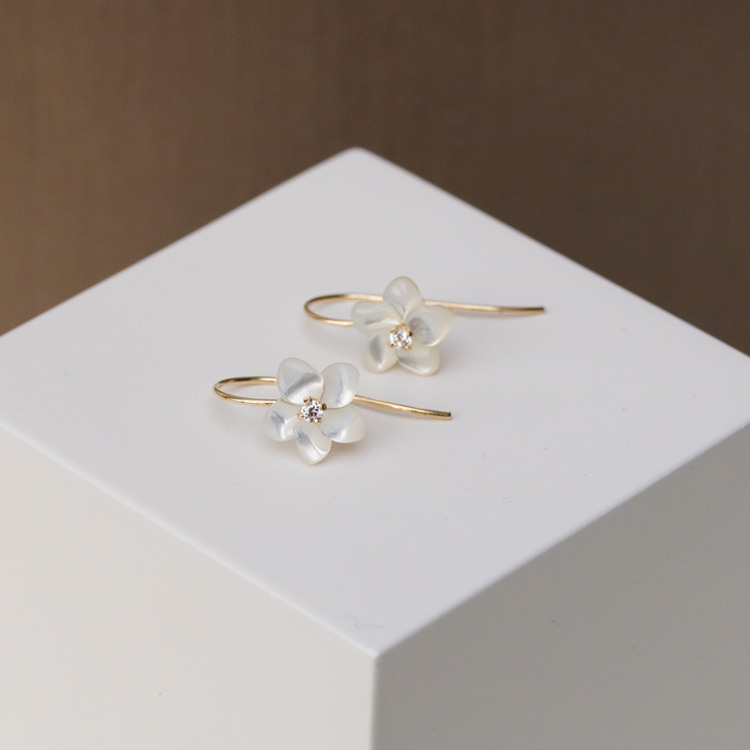 blommor örhängen i 9 karat guld med zirkon och pärlemors - Gold Collection