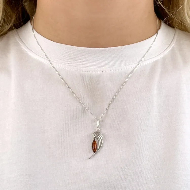 Elegant bärnsten hängen i silver