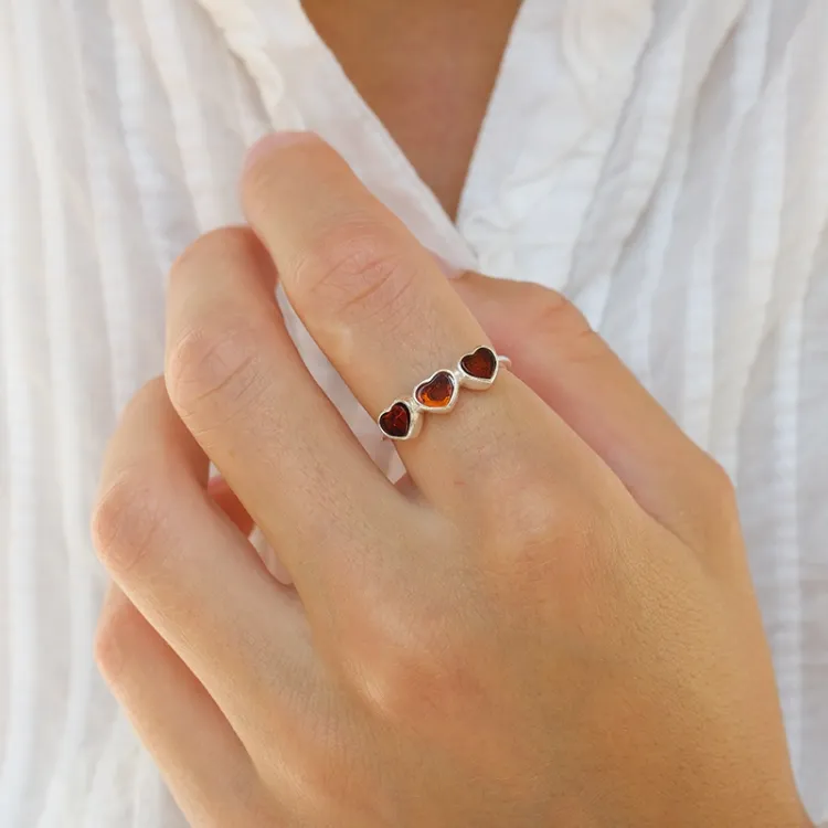 hjärta bärnsten ring i silver