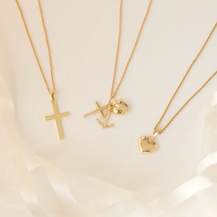 12 x 18 mm kors hängen i 8 karat guld - Amoré