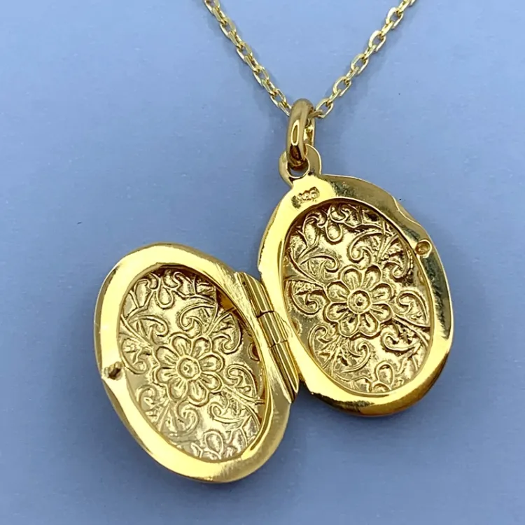 15 x 24 mm medaljong hängen i förgyllt silver
