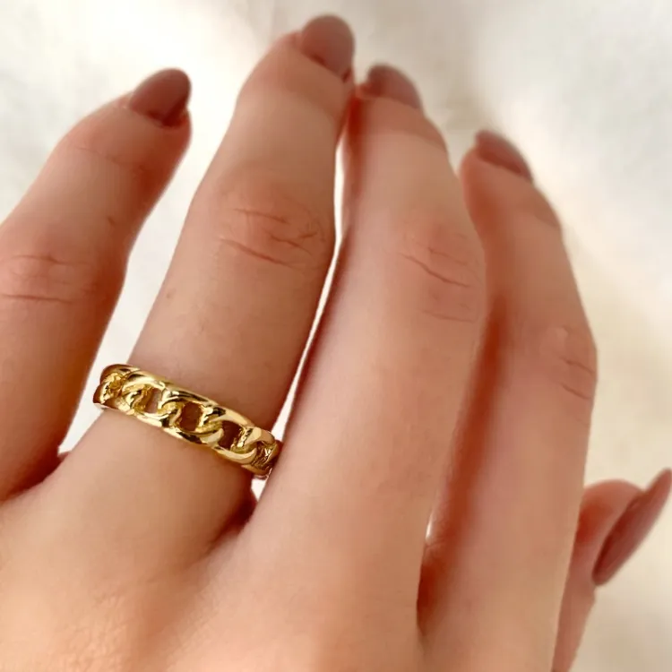 panzer ring i förgyllt silver