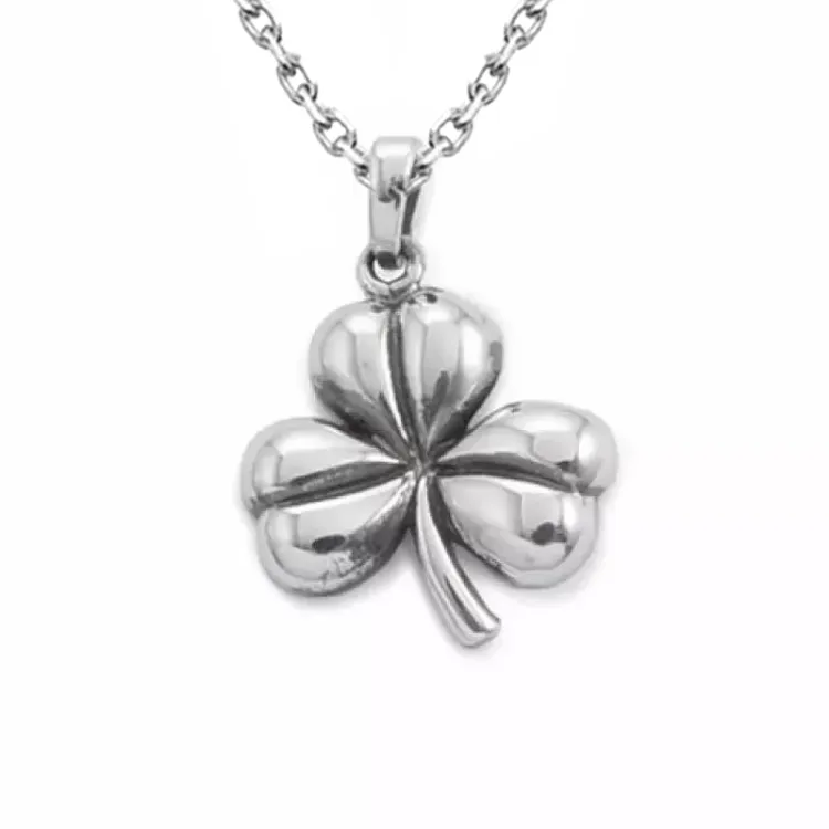 treklöver halsband i silver med hängen i silver