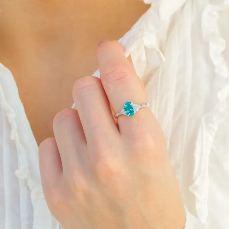 blå zirkon ring i silver