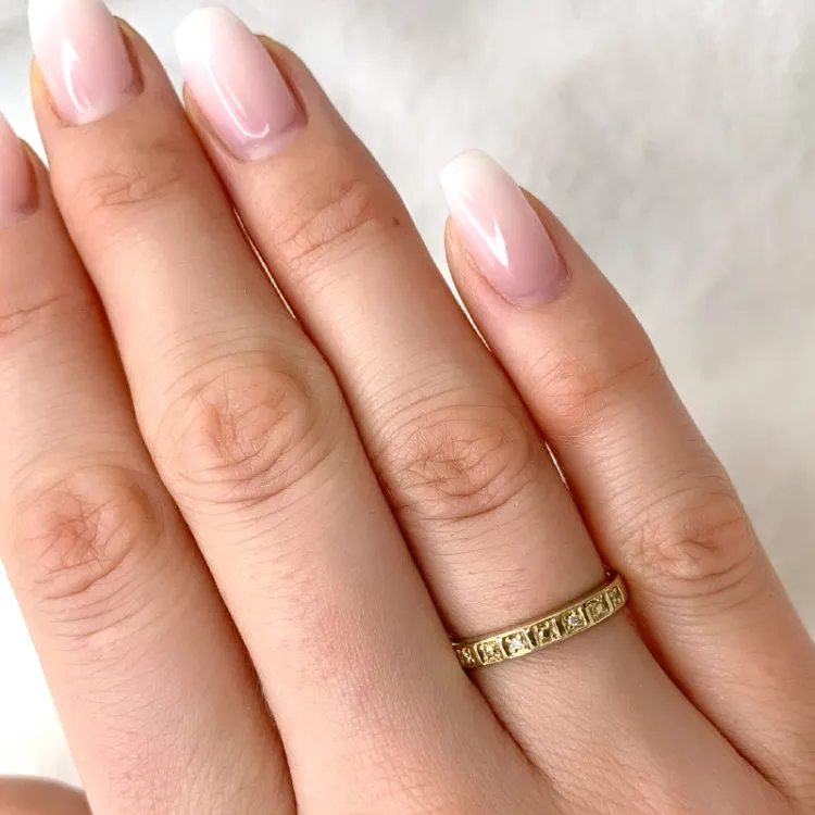 Diamant ring i 9 karat guld 0,02 ct