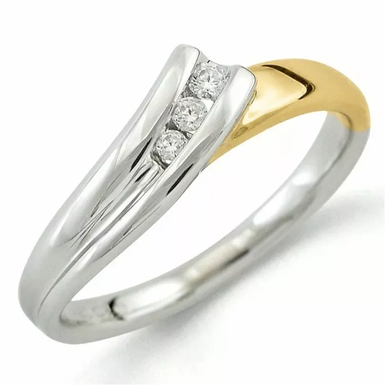 diamant ring i 9 karat guld- och vitguld 0,06 ct