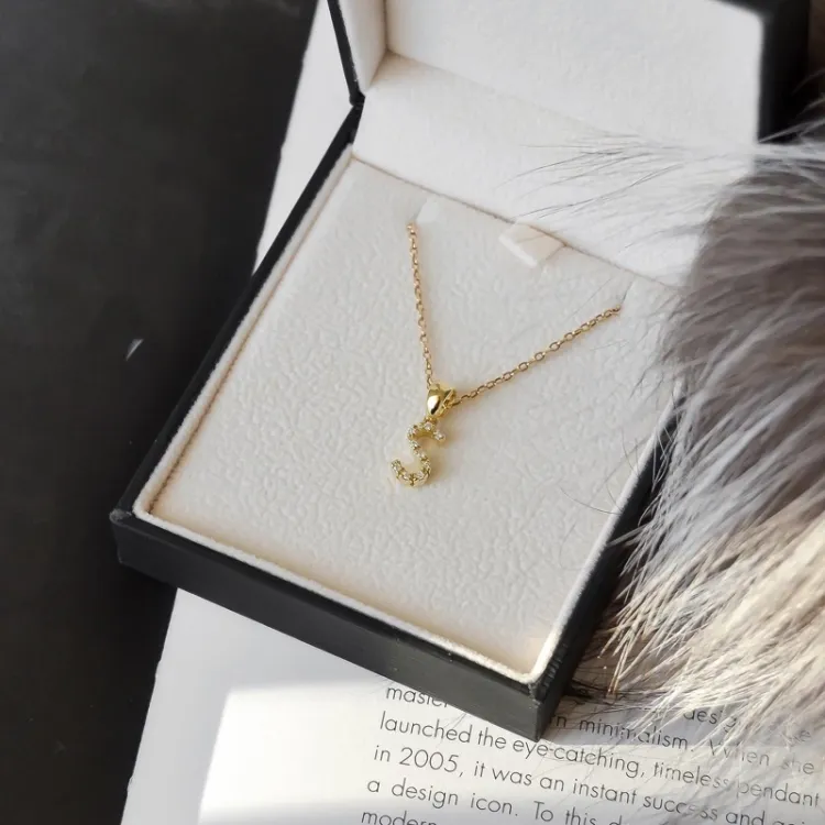 Bokstav s diamant hängen i 9 carat guld 0,05 ct
