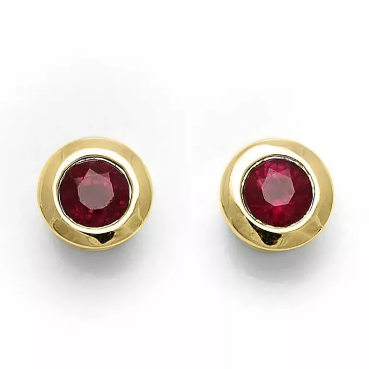 2 x 0,14 ct röda rubin solitäreörhängestift i 9 karat guld med rubin
