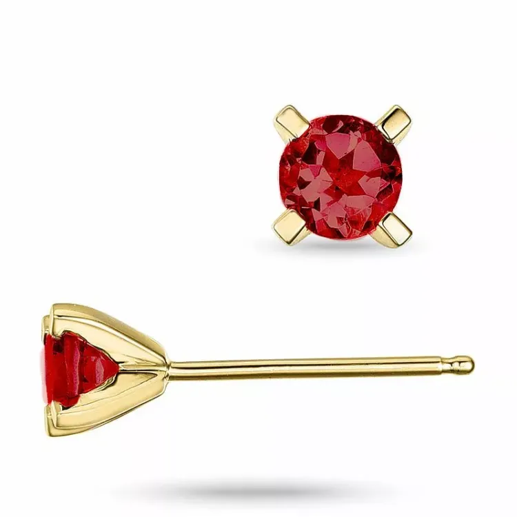 2 x 0,32 ct granat solitäreörhängestift i 9 karat guld med granat