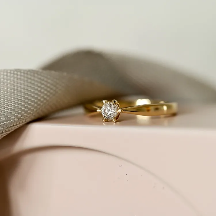 0,20 ct diamant solitärring i 14  karat guld 0,20 ct