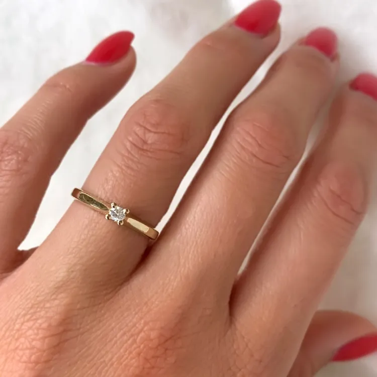 kampajn - diamant solitärring i 14 karat guld 0,08 ct