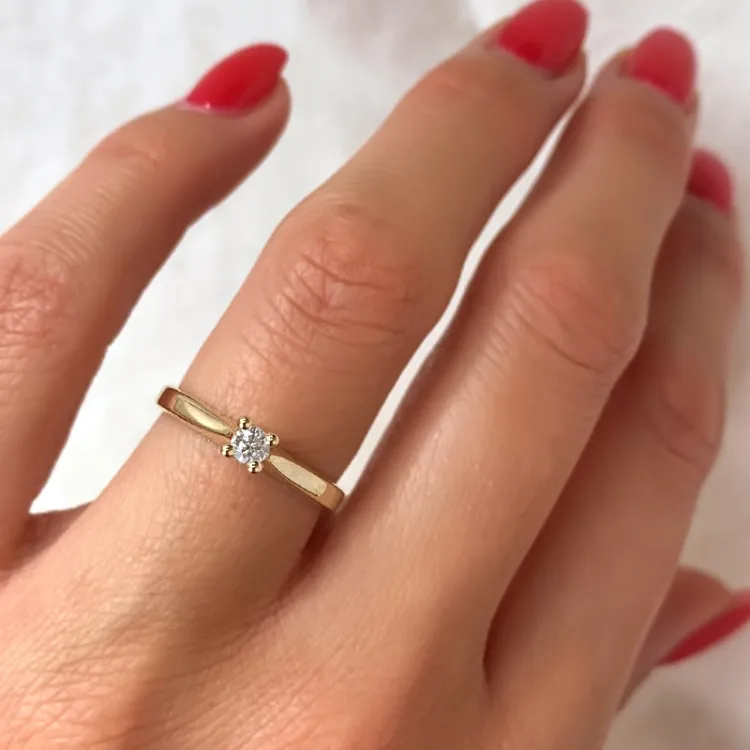 kampajn - diamant solitärring i 14 karat guld 0,12 ct
