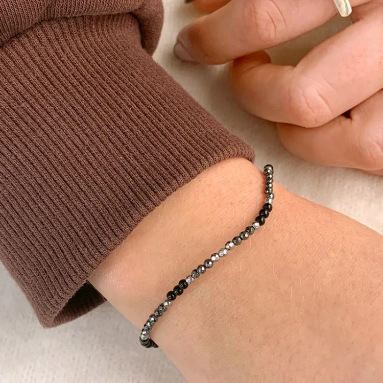 armband med onyxer og hematite - Loom Stones