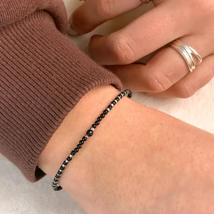 sten armband med onyxer og hematite - Loom Stones