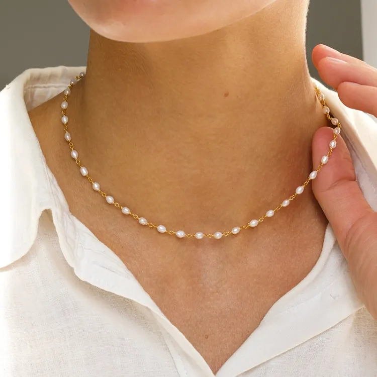 3 mm halsband med sötvattenspärlor