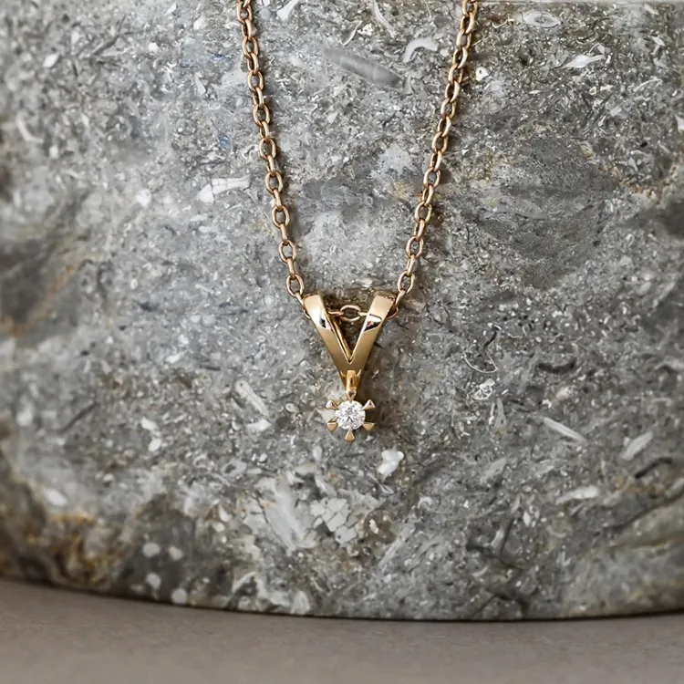 0,05 ct lab grown diamant hängen i 9 carat guld 0,05 ct
