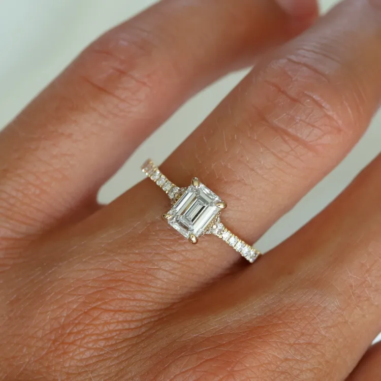 lab grown diamant ring i 14  karat guld 1,0 ct 0,25 ct