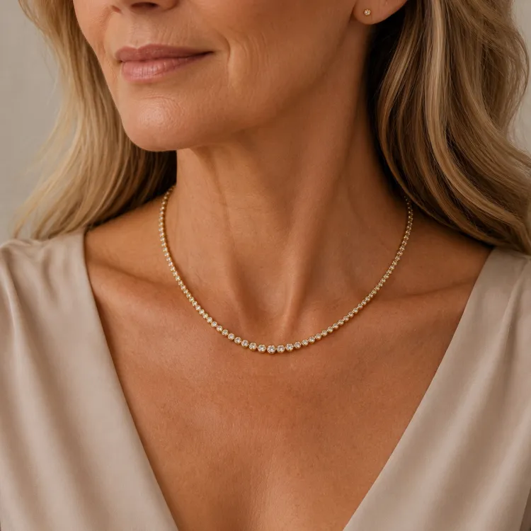 45 cm halsband med hängen i 14 karat guld 6,02 ct