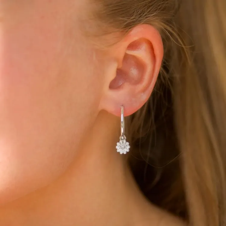 18 mm prästkrage creol i silver - Maggie