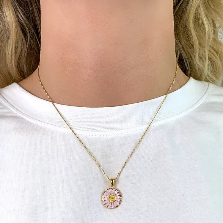 15 mm prästkrage lila hängen i förgyllt silver - Marie