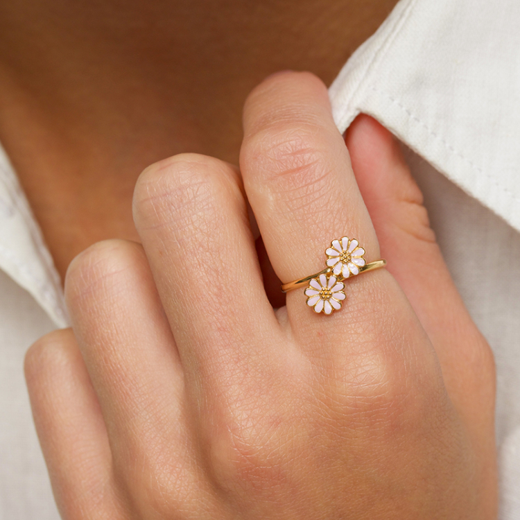 prästkrage lila ring i förgyllt silver - Maggie