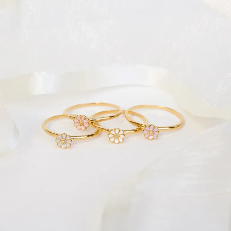 5 mm prästkrage lila ring i förgyllt silver - Maggie