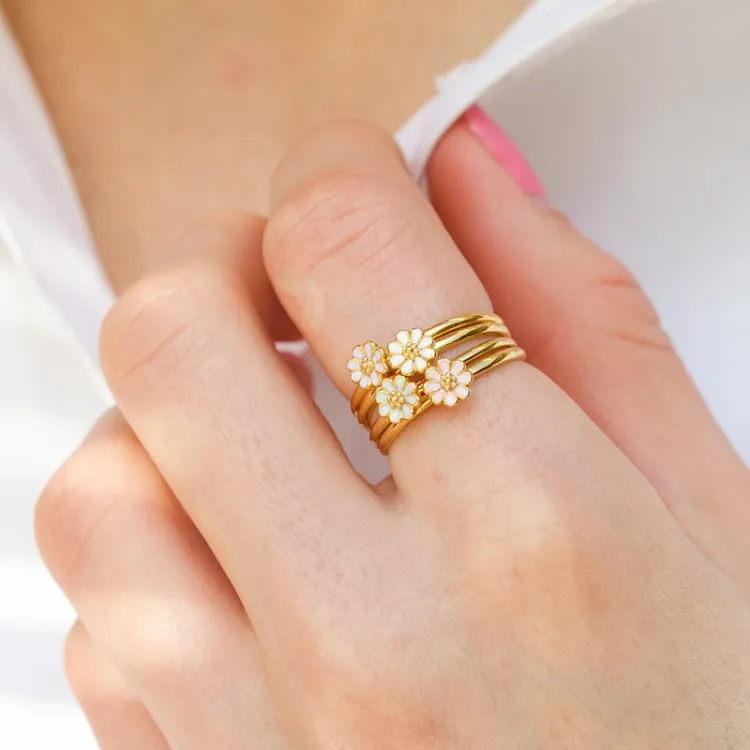 5 mm prästkrage lila ring i förgyllt silver - Maggie