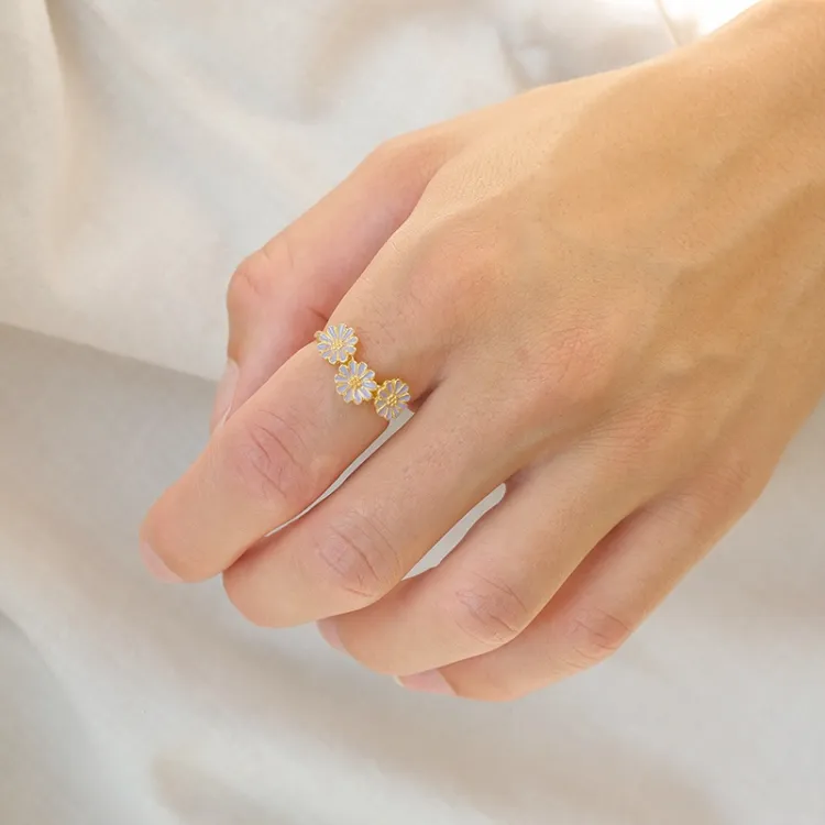 prästkrage lila ring i förgyllt silver - Maggie