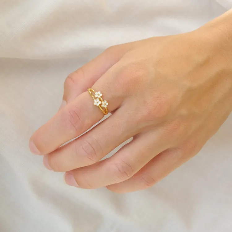 prästkrage ring i förgyllt silver - Majse