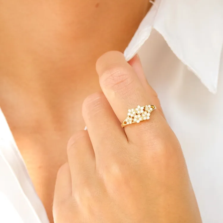 prästkrage ring i förgyllt silver