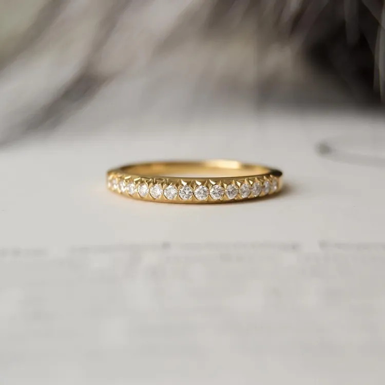 Diamant alliancring i 14  karat guld 0,25 ct