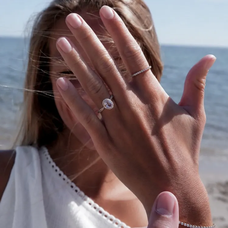 Diamant alliancring i 14  karat guld 0,25 ct