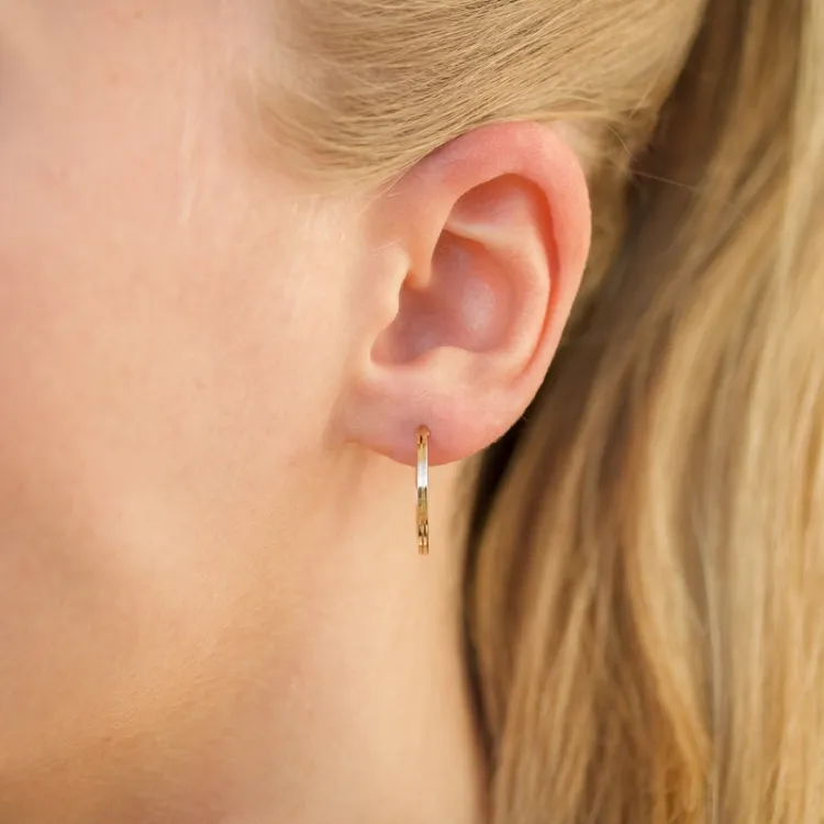 17 mm creol i 8 karat guld - Gold Collection