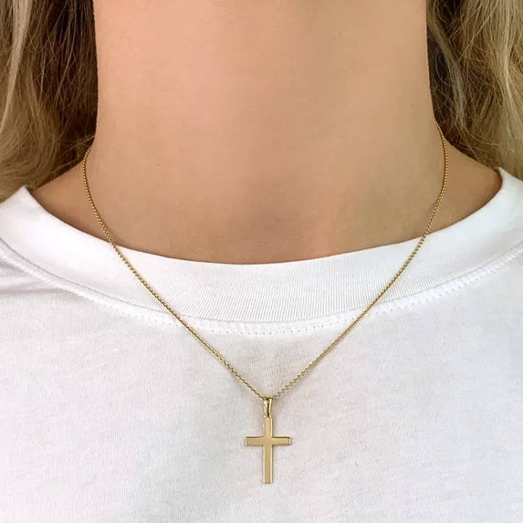 13 x 19 mm kors hängen i 8 karat guld