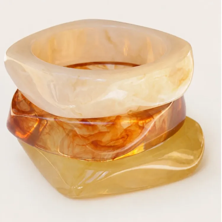 gul bangle i harts - AURA