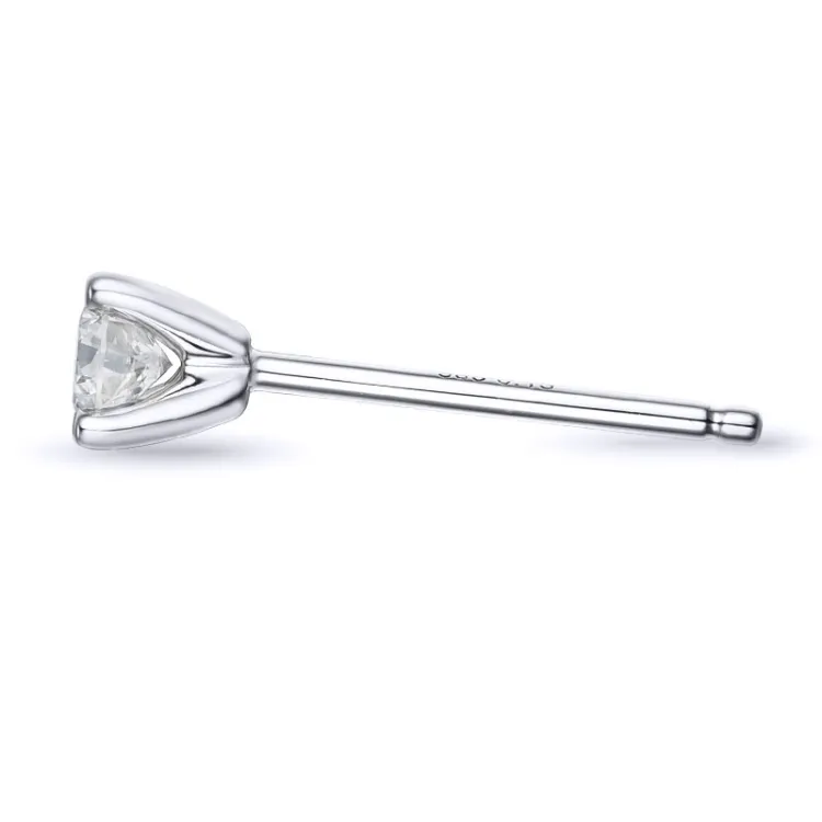 1 x 0,15 ct 1/2 par briljant solitäreörhängestift i 14 karat vitguld med diamant 