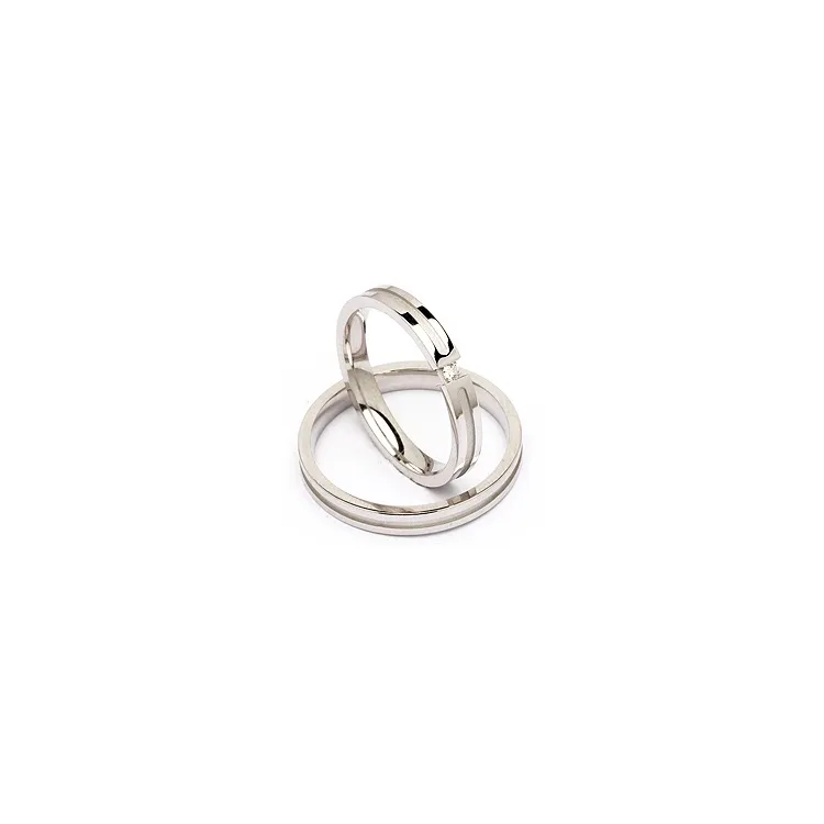 Vigselsringar i 14  karat vitguld 0,03 ct - set