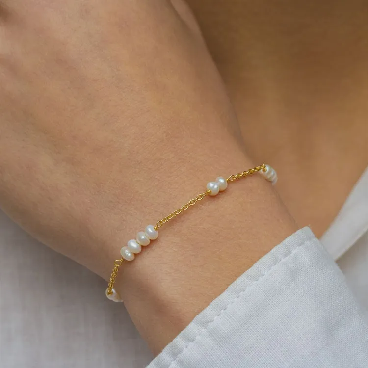 pärla armband i förgyllt silver  x 4 mm